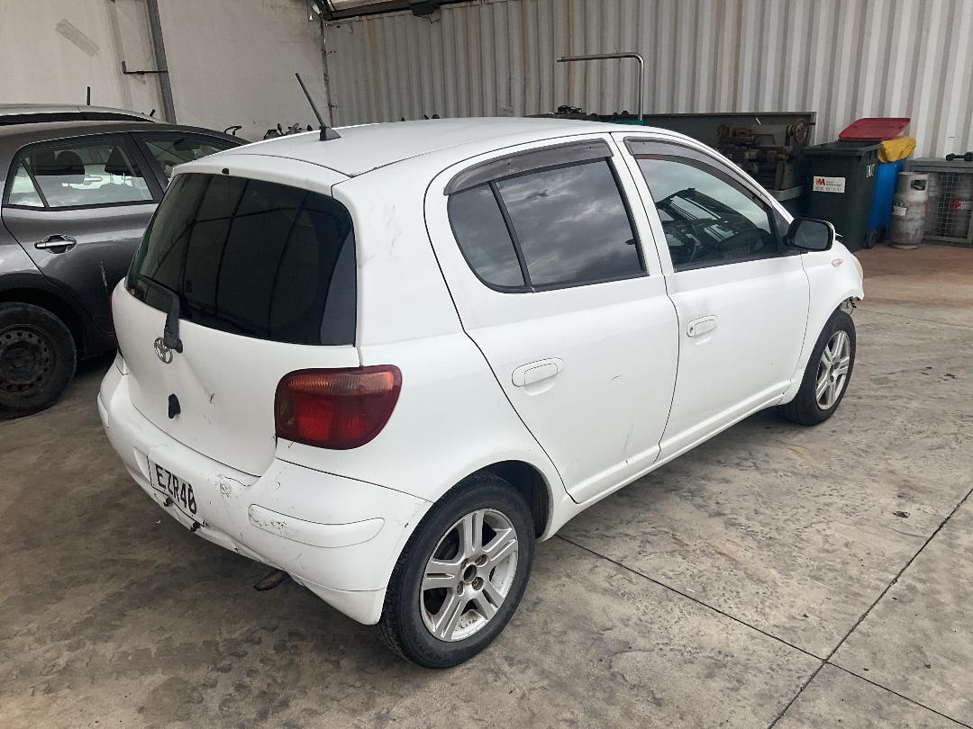 Photo '5' of Toyota Vitz