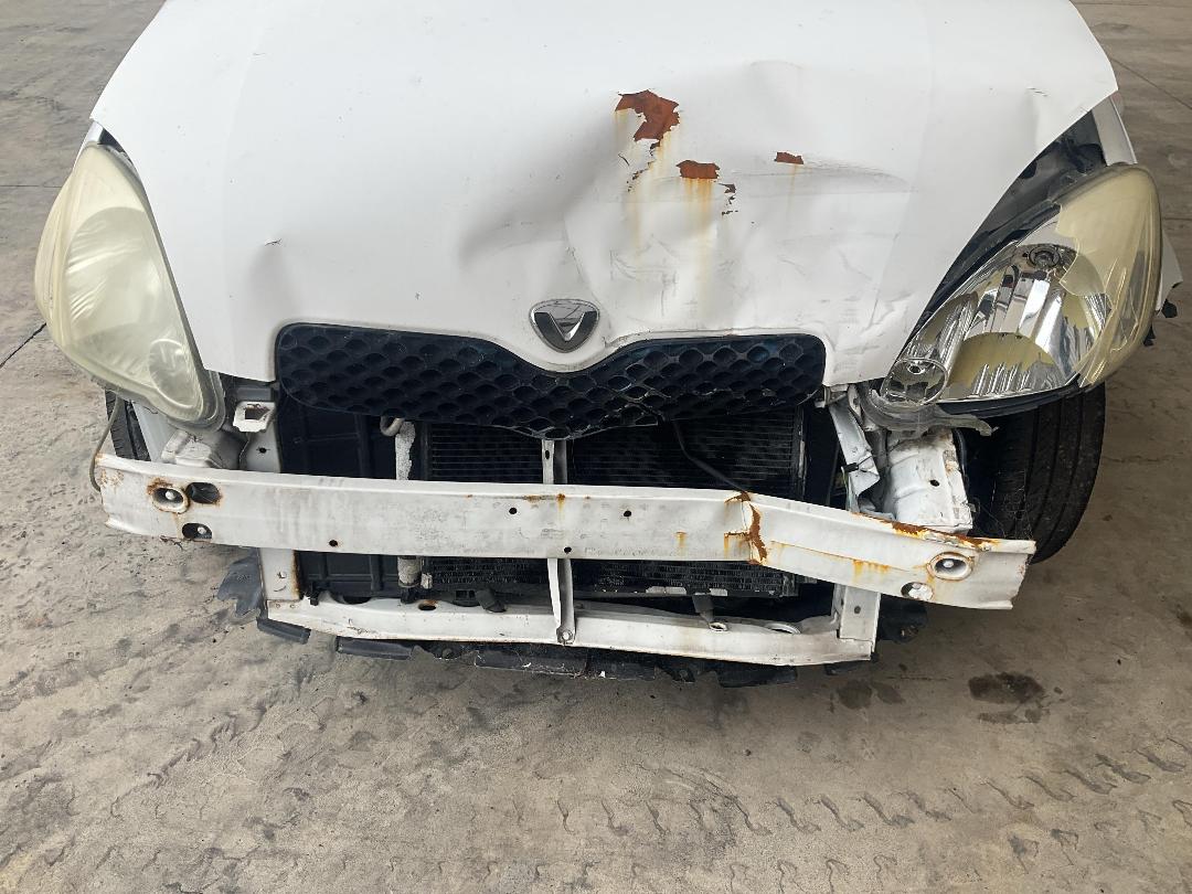 Photo '15' of Toyota Vitz