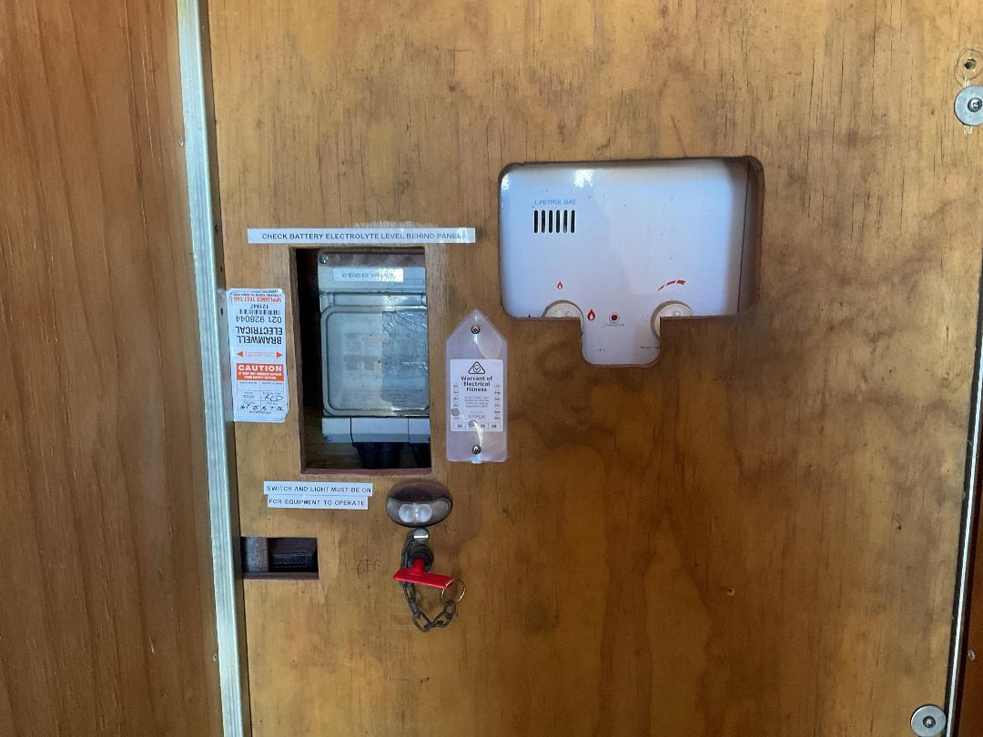 Photo '17' of TRAILER KARIZMA Box Body - Tandem