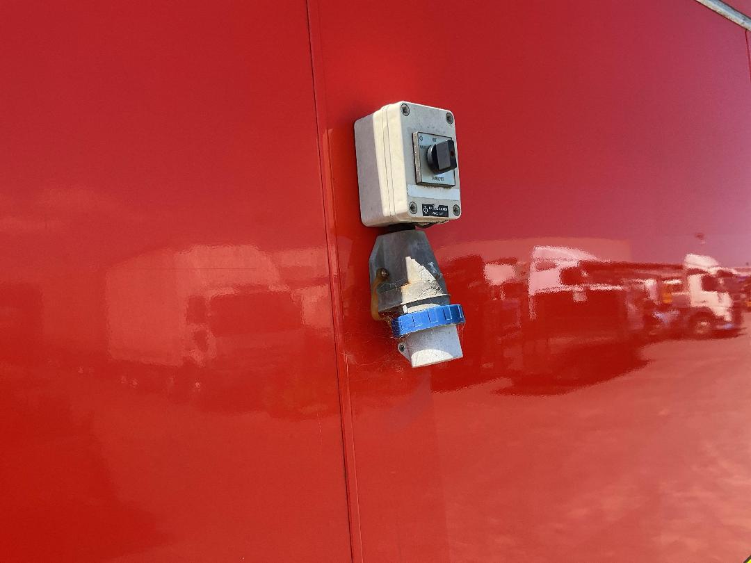 Photo '30' of TRAILER KARIZMA Box Body - Tandem