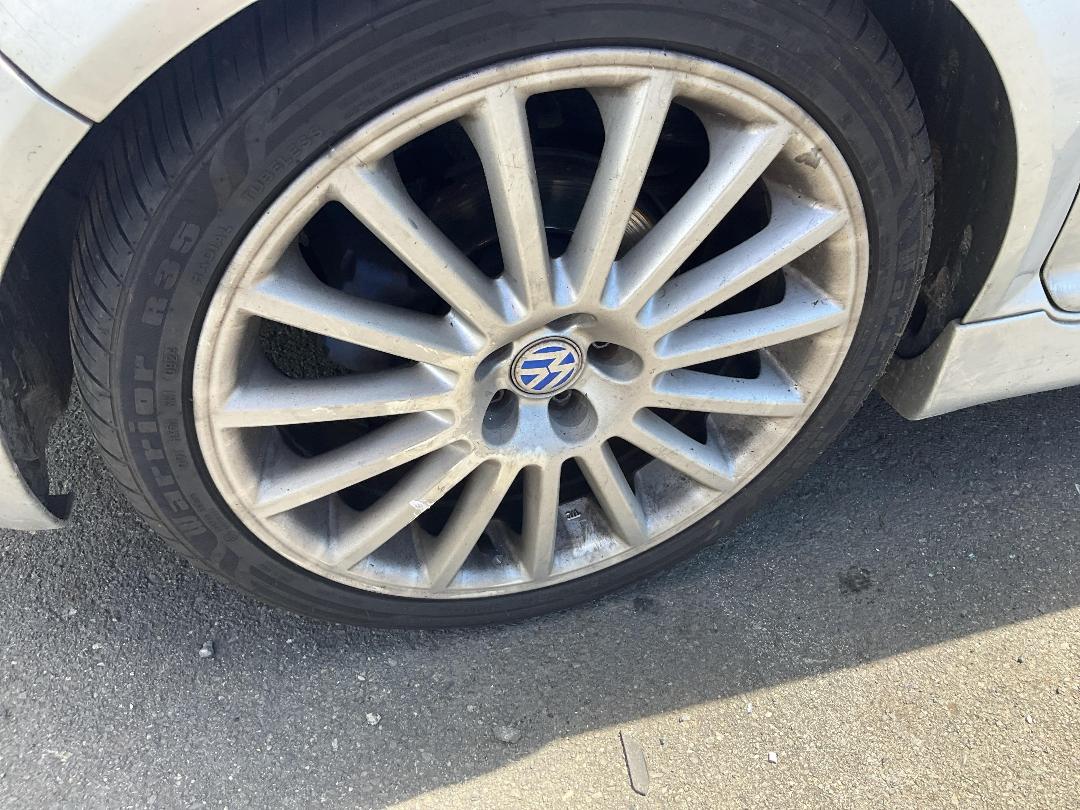 Photo '5' of Volkswagen Golf R32 Photo '5' of Volkswagen Golf R32