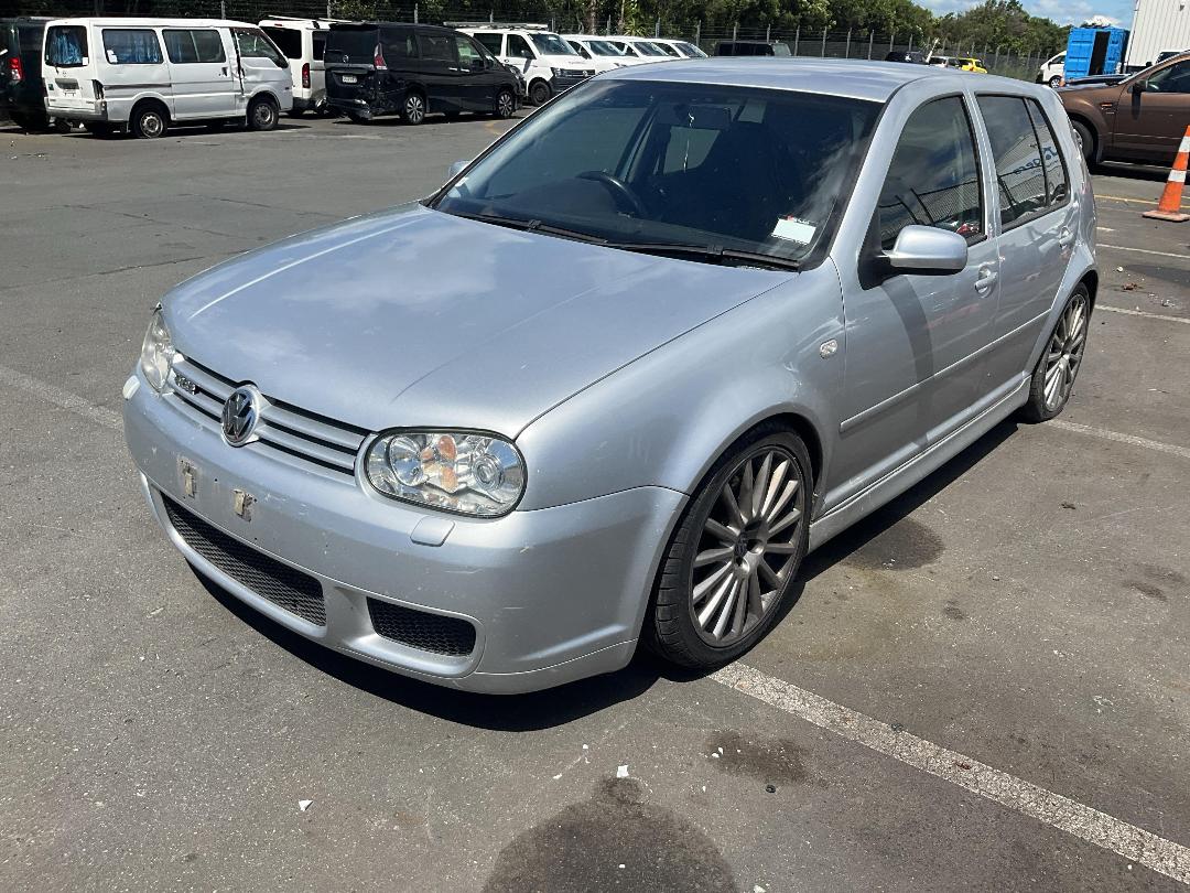 Photo '2' of Volkswagen Golf R32 Photo '2' of Volkswagen Golf R32