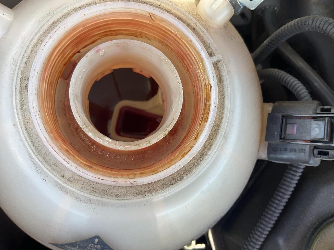 Photo '9' of Volkswagen Golf R32 Photo '9' of Volkswagen Golf R32