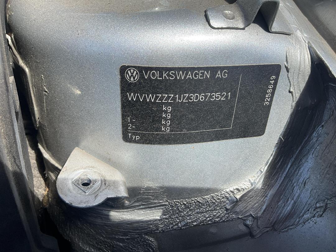 Photo '8' of Volkswagen Golf R32 Photo '8' of Volkswagen Golf R32