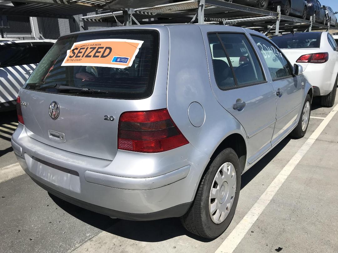 Photo '4' of Volkswagen Golf