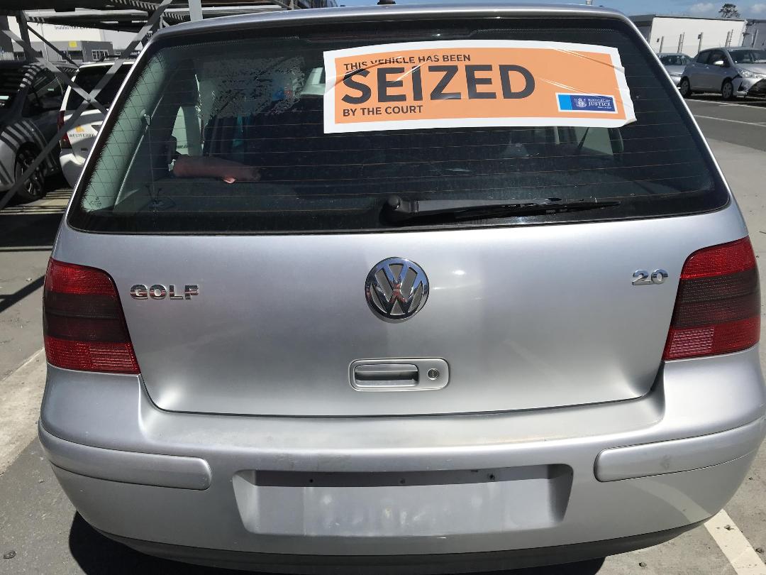 Photo '18' of Volkswagen Golf