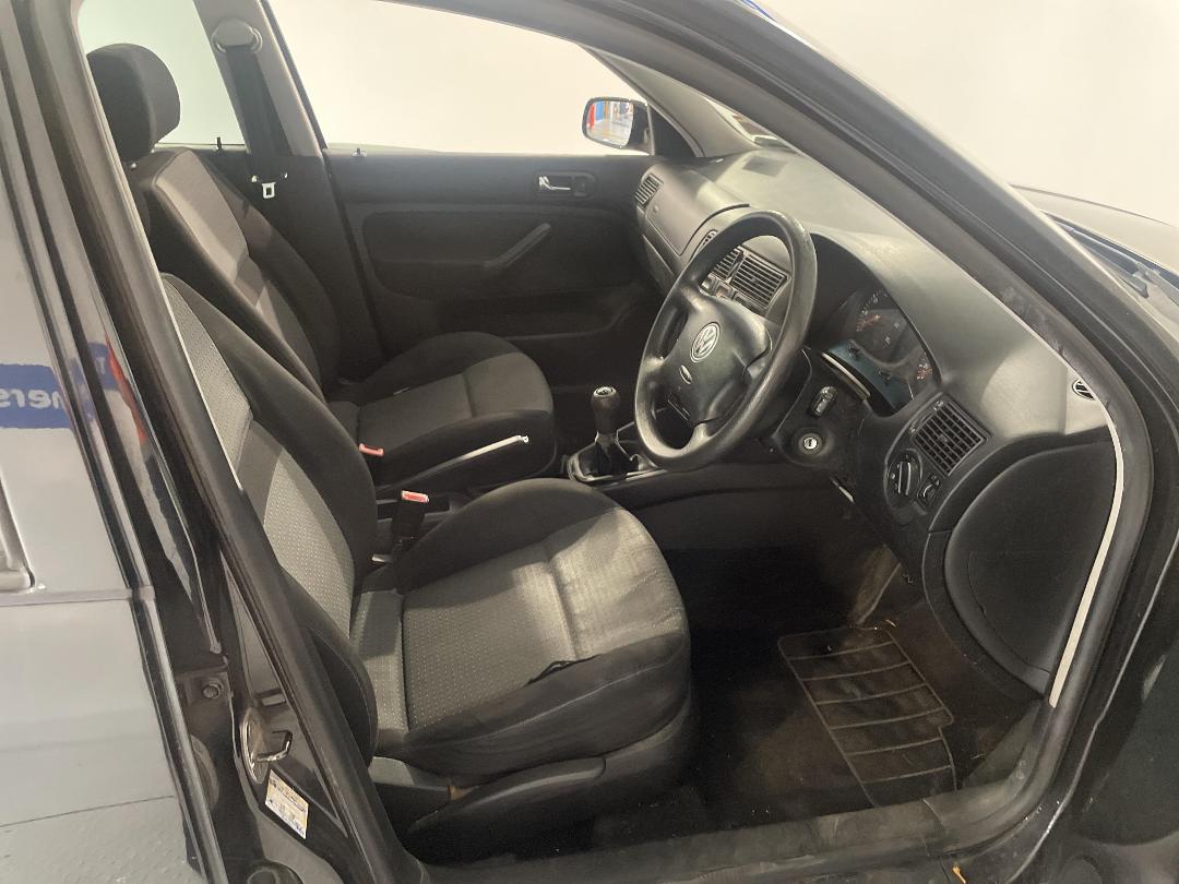 Photo '14' of Volkswagen Golf Photo '14' of Volkswagen Golf