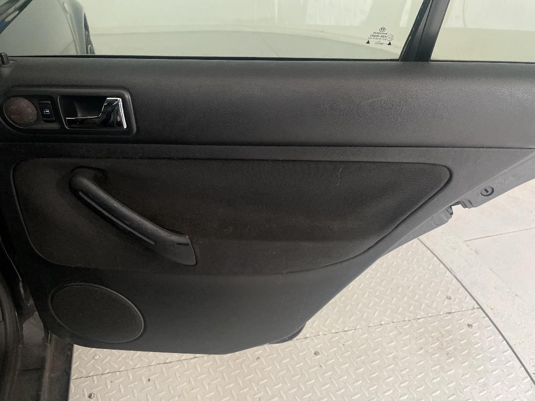 Photo '17' of Volkswagen Golf Photo '17' of Volkswagen Golf