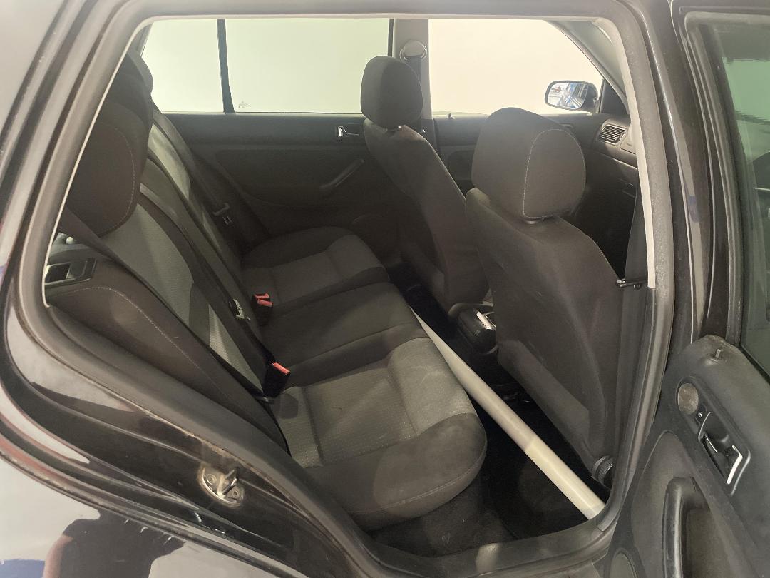 Photo '18' of Volkswagen Golf Photo '18' of Volkswagen Golf