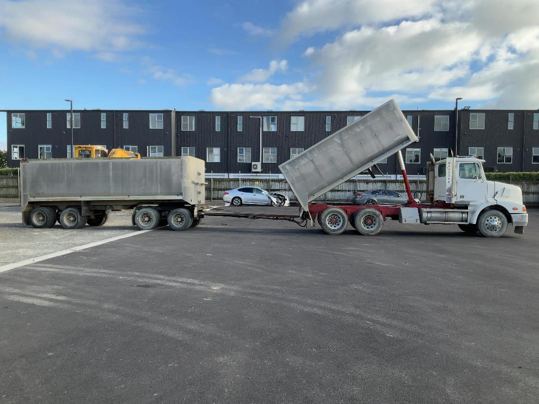 Photo '4' of Western Star 5864SS Tipper Tipper