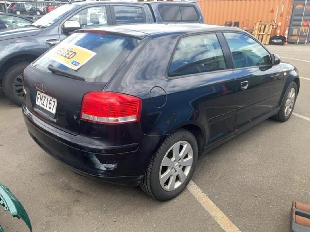 Photo '6' of Audi A3 2.0 FSI Photo '6' of Audi A3 2.0 FSI