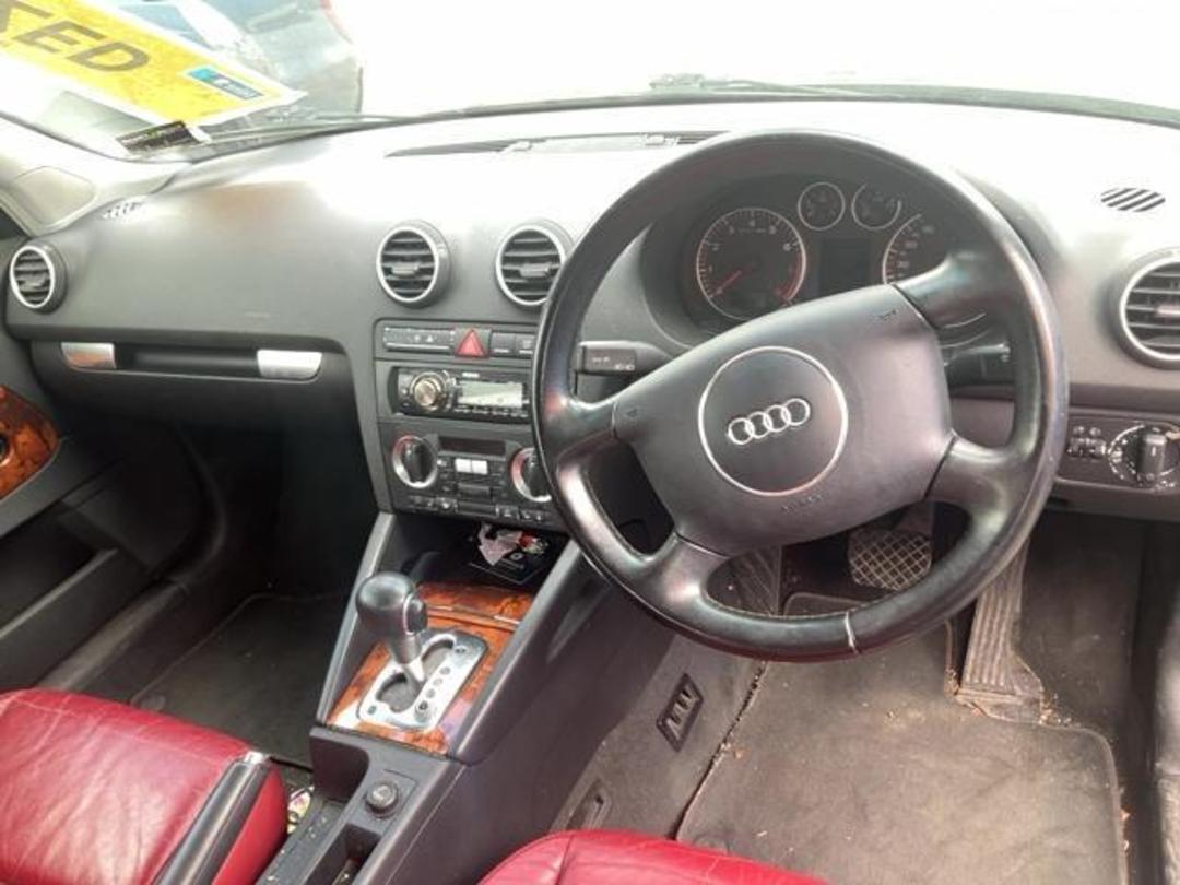 Photo '13' of Audi A3 2.0 FSI Photo '13' of Audi A3 2.0 FSI