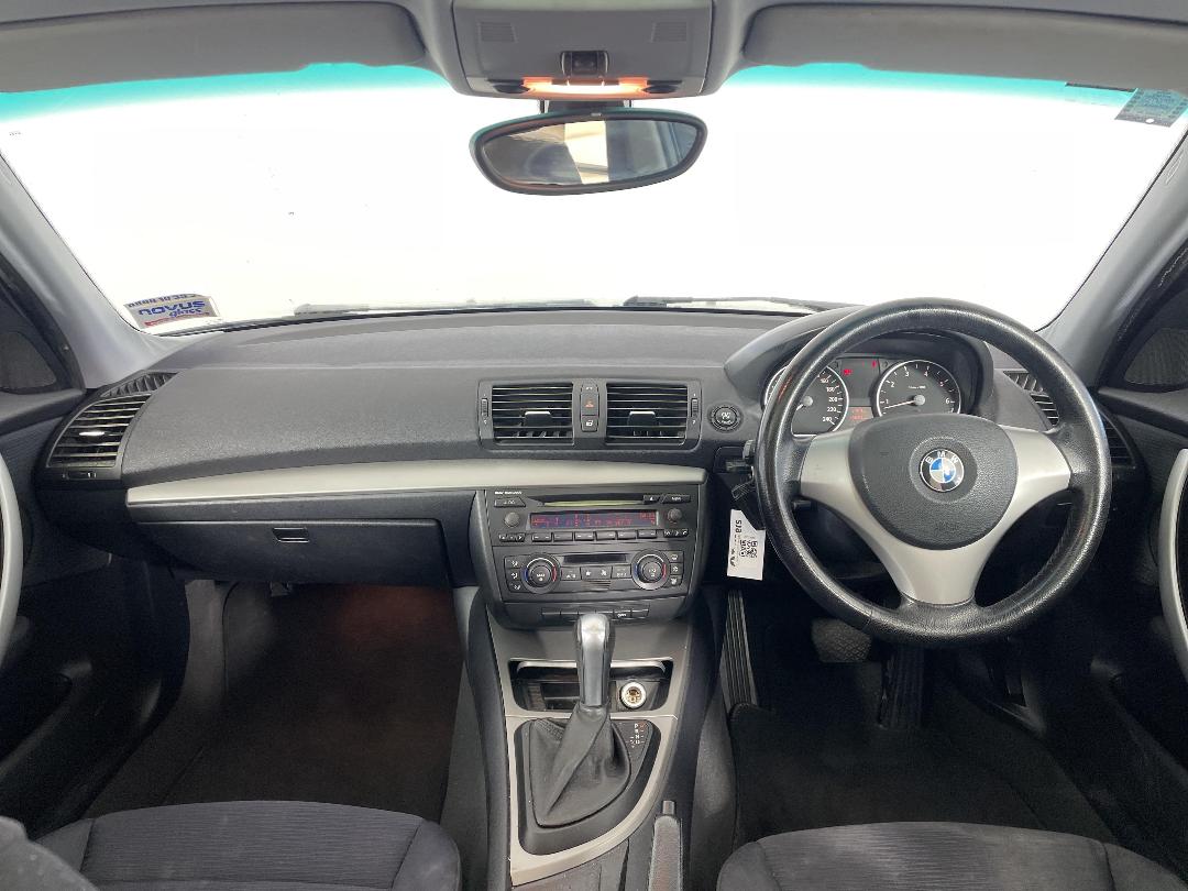 Photo '17' of BMW 120I Photo '17' of BMW 120I