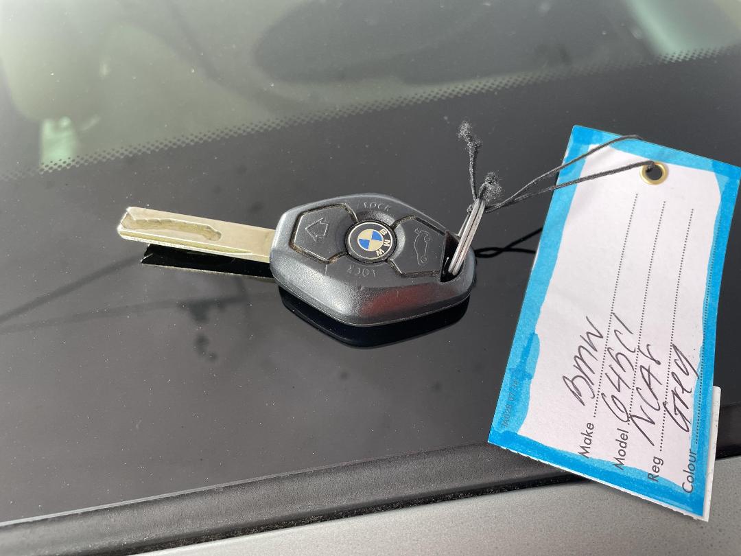 Photo '21' of BMW 645CI Photo '21' of BMW 645CI