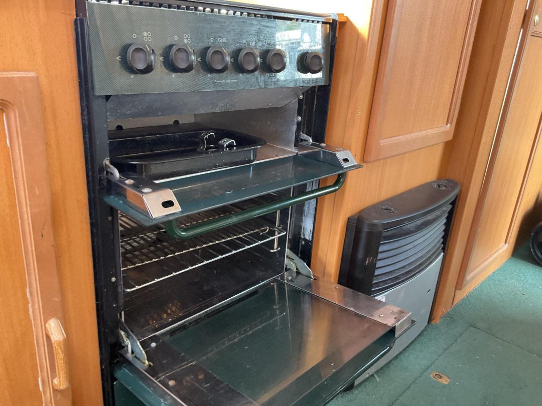 Photo '12' of CARAVAN AVONDALE Caravan - Single