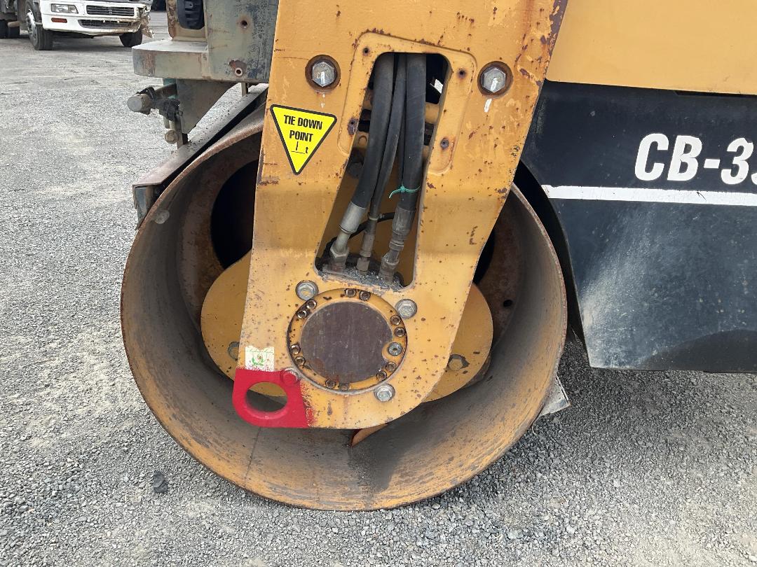 Photo '20' of Caterpillar CB-334E Roller