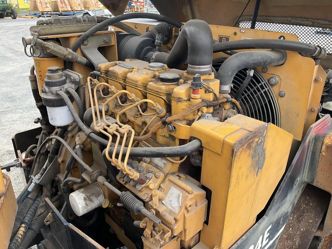 Photo '26' of Caterpillar CB-334E Roller