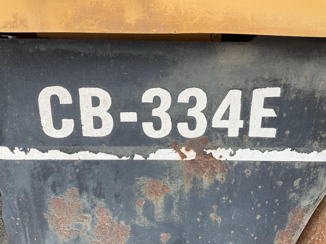Photo '32' of Caterpillar CB-334E Roller