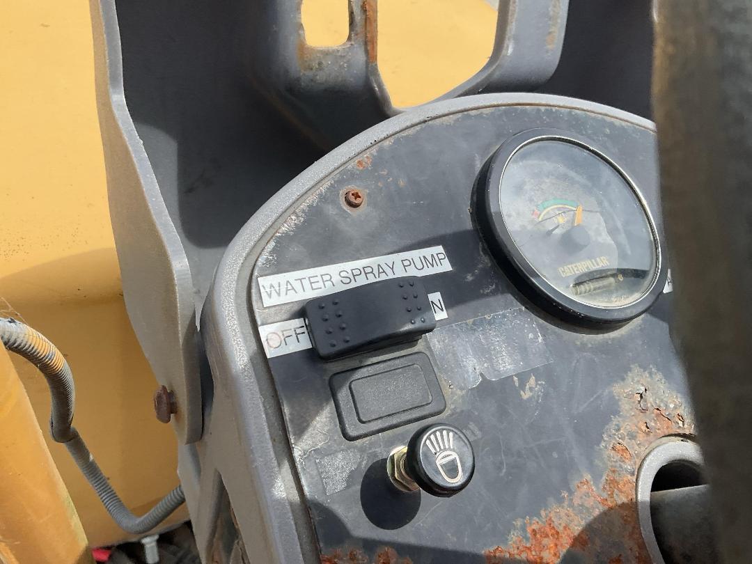 Photo '15' of Caterpillar CB-334E Roller