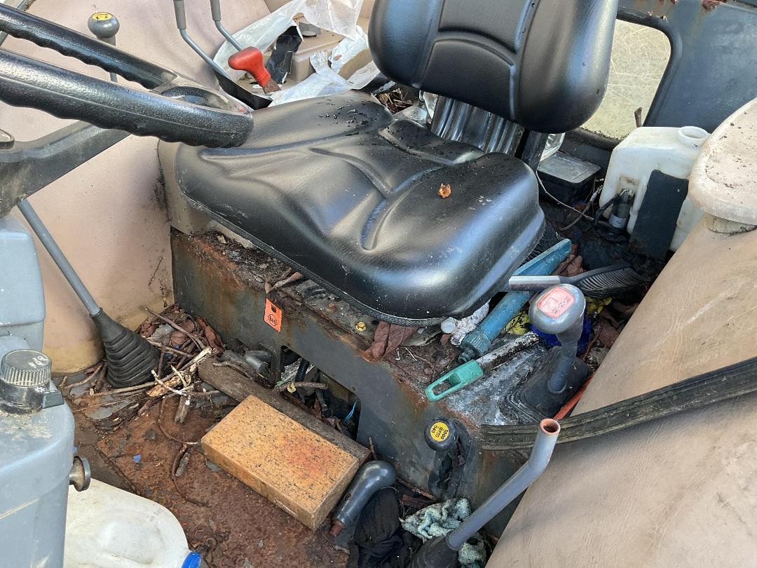 Photo '9' of Daedong DK55C Tractor