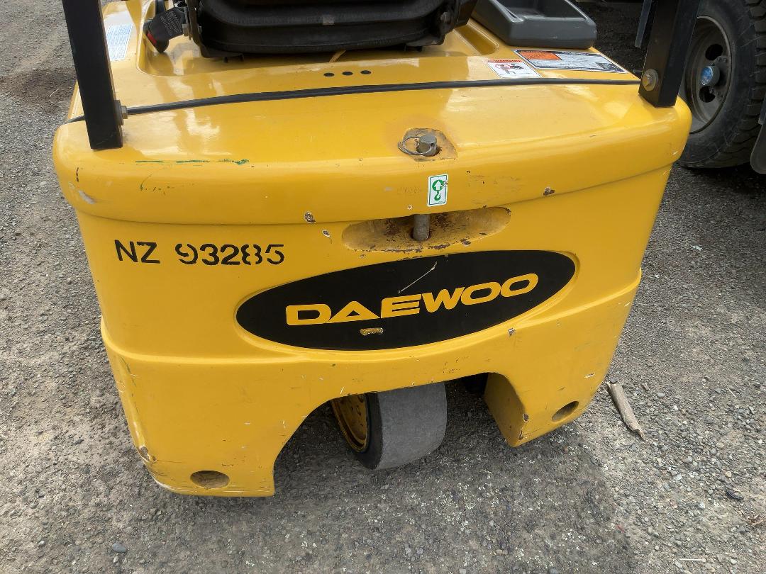 Photo '27' of Daewoo B15T-2 Forklift