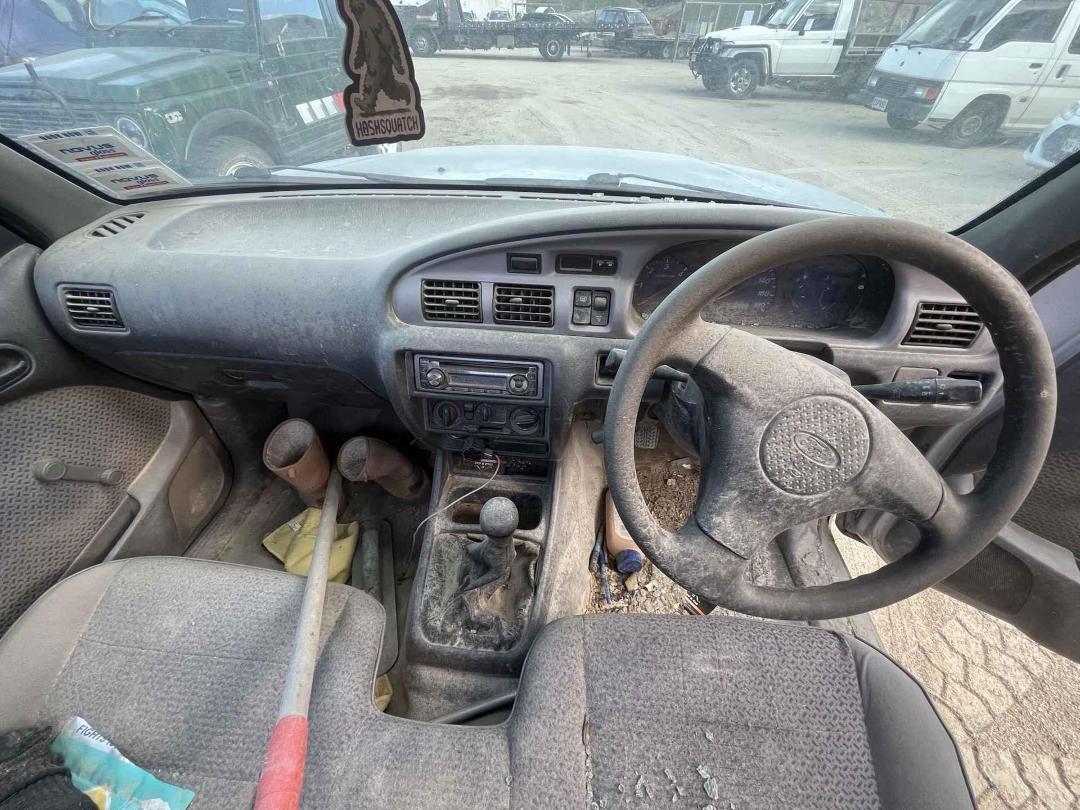 Photo '4' of Ford Courier XL TD C/CAB