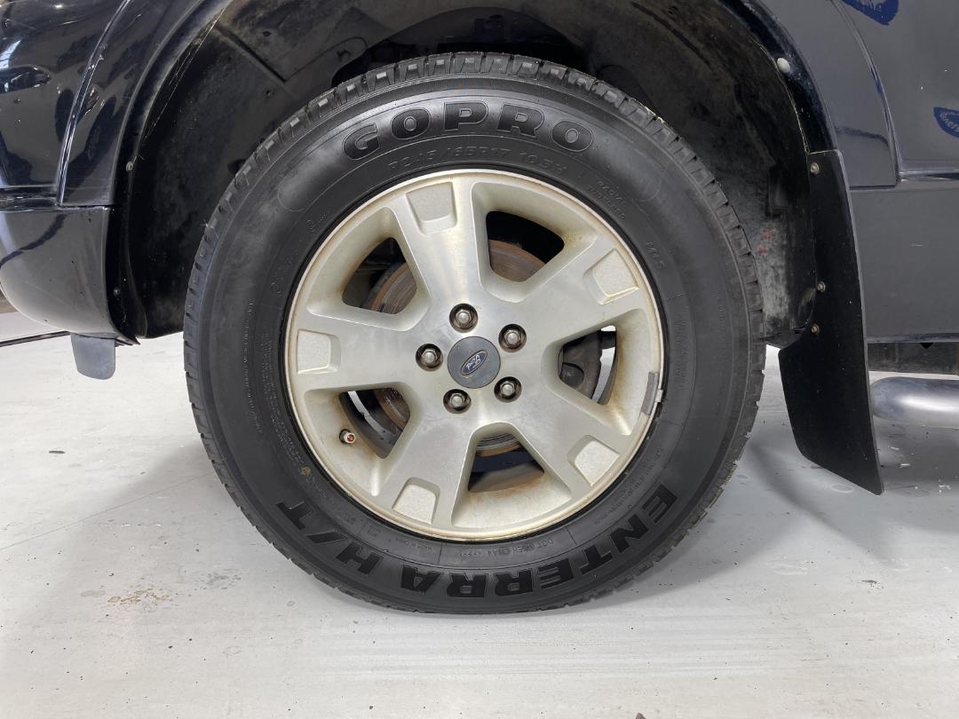 Photo '10' of Ford Explorer