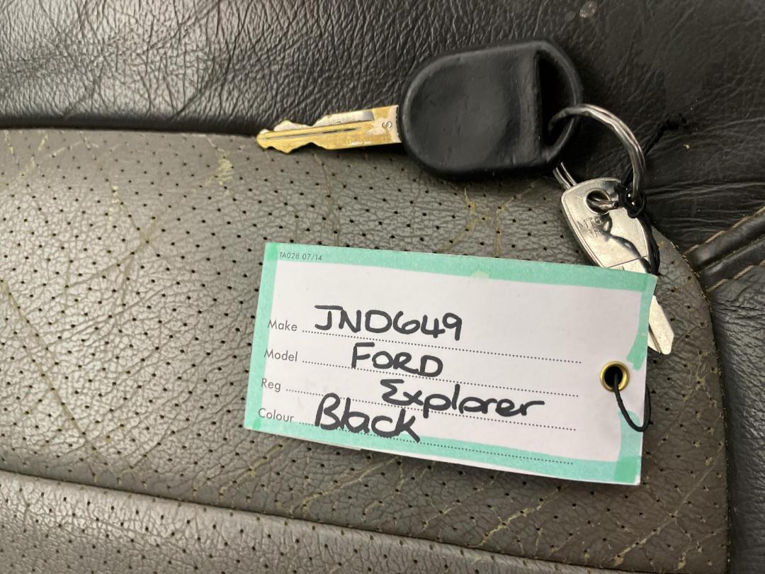 Photo '22' of Ford Explorer