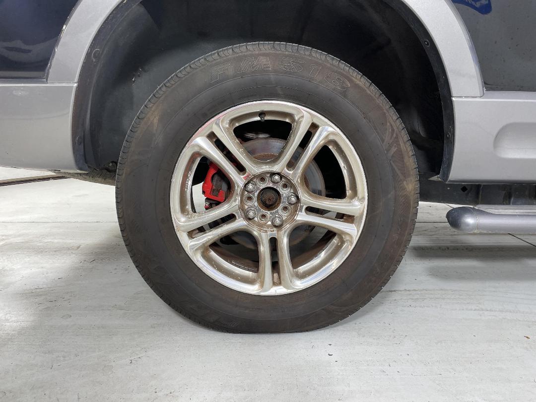 Photo '10' of Ford Explorer XLT Photo '10' of Ford Explorer XLT