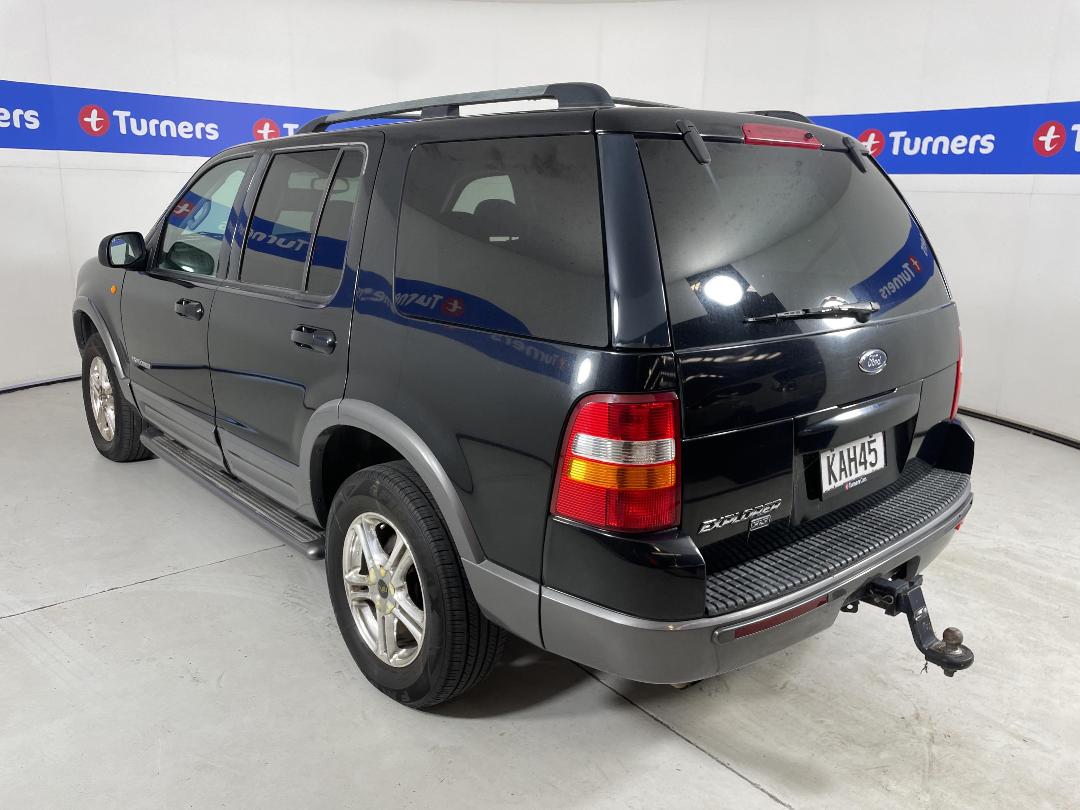 Photo '4' of Ford Explorer XLT Photo '4' of Ford Explorer XLT