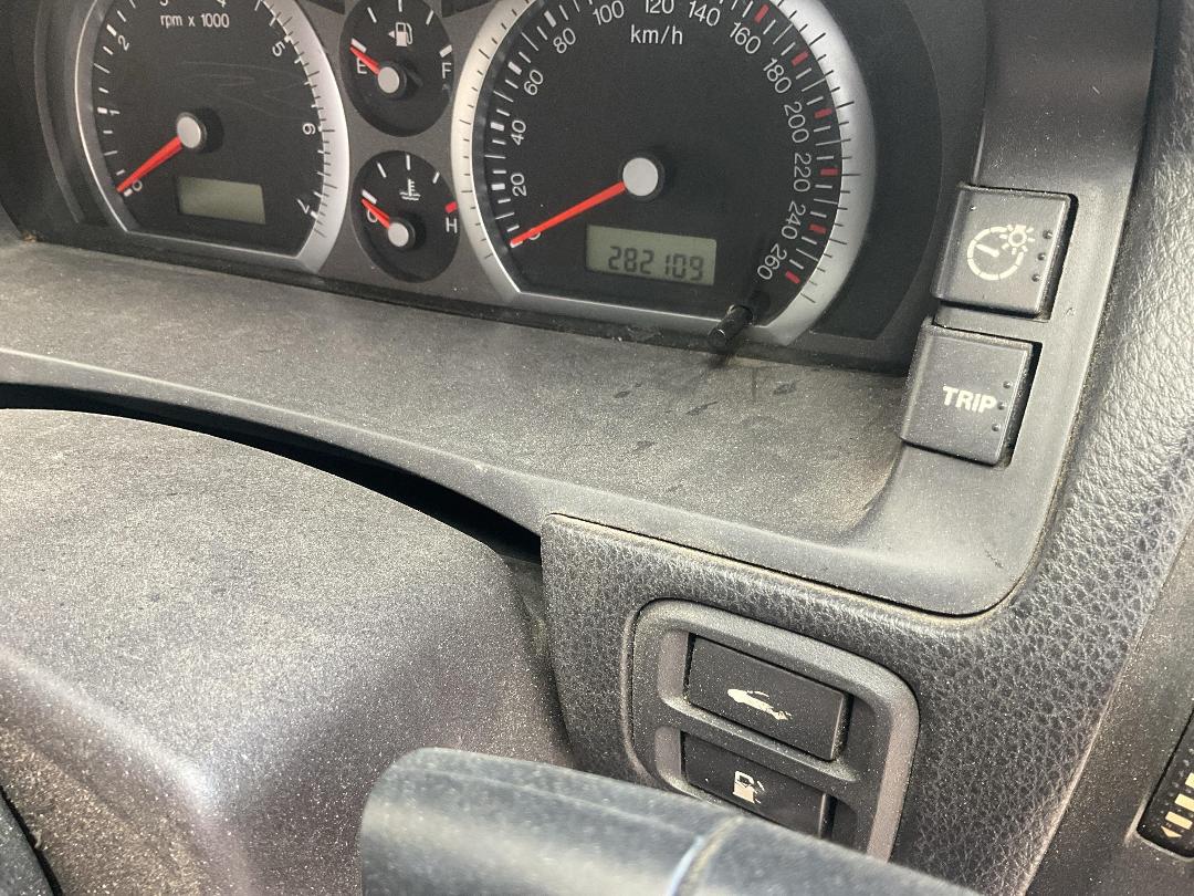 Photo '8' of Ford Falcon BA XR6T 4FA