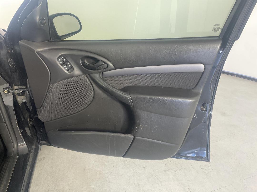 Photo '15' of Ford Focus