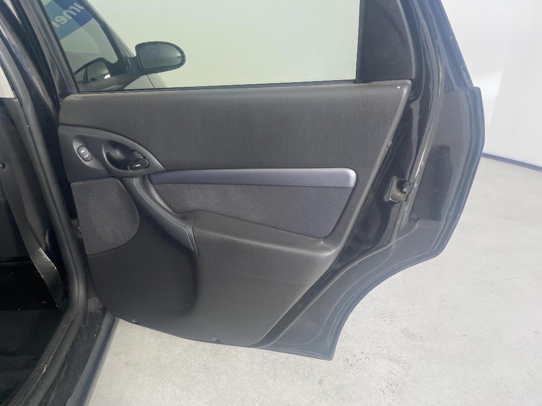 Photo '19' of Ford Focus