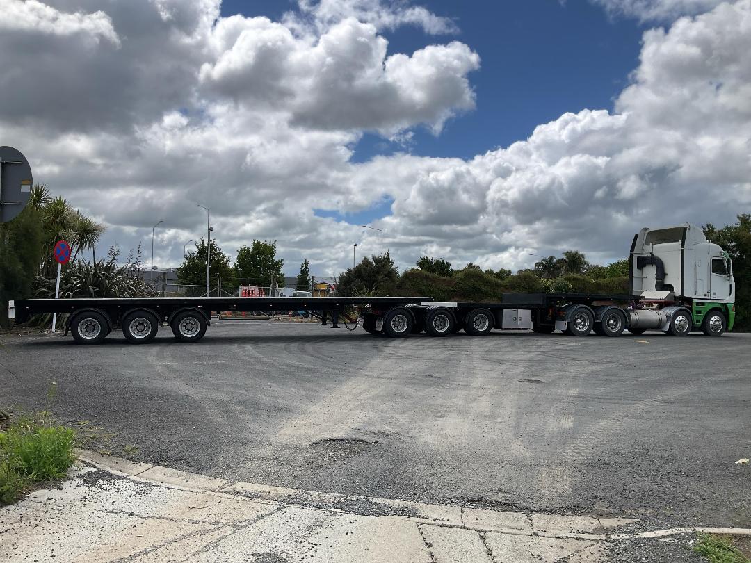 Photo '11' of Fruehauf FBC FA3-11.3 Flat Deck B-Train