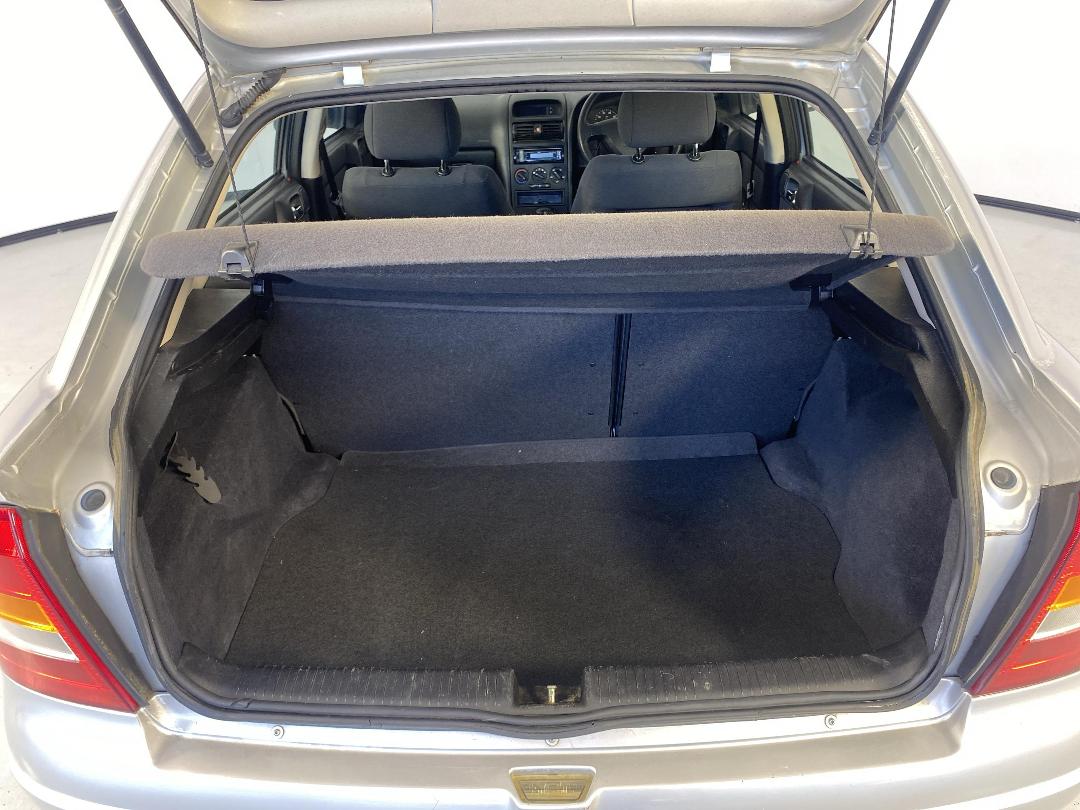 Photo '14' of Holden Astra Photo '14' of Holden Astra