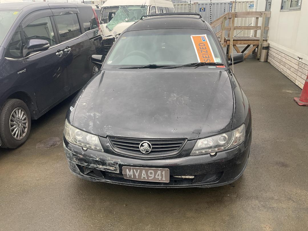 Photo '2' of Holden Commodore Executive V6