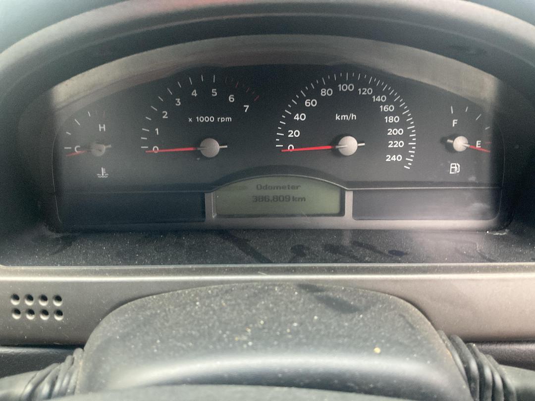 Photo '8' of Holden Commodore Executive V6