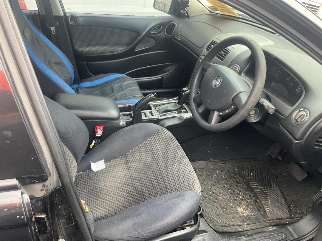 Photo '10' of Holden Commodore Executive V6