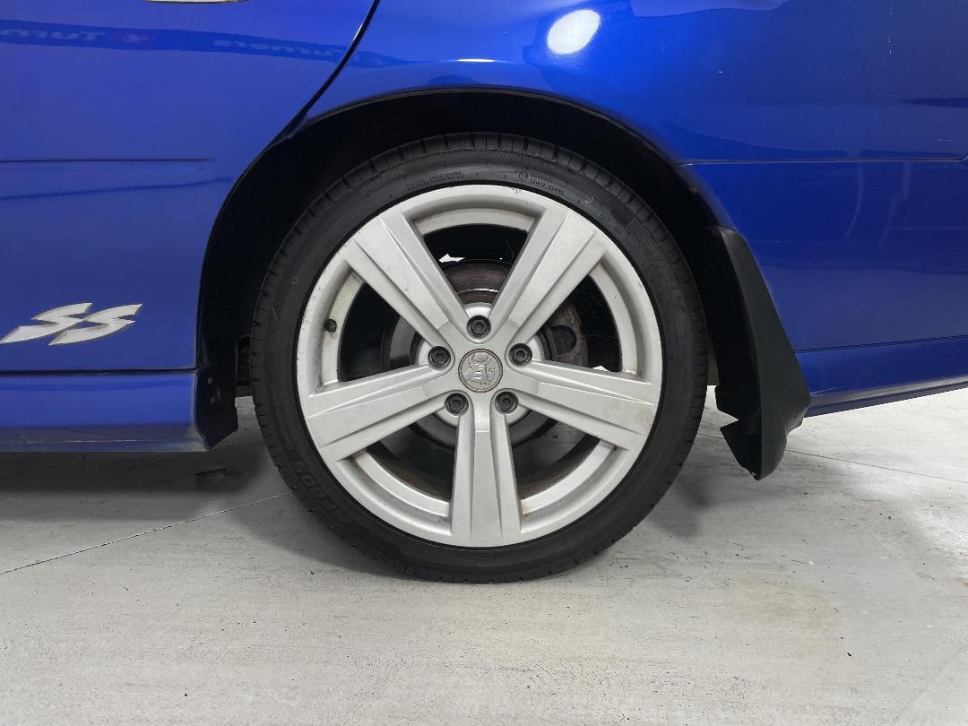 Photo '11' of Holden Commodore