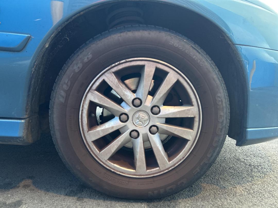 Photo '2' of Holden Commodore Acclaim V6