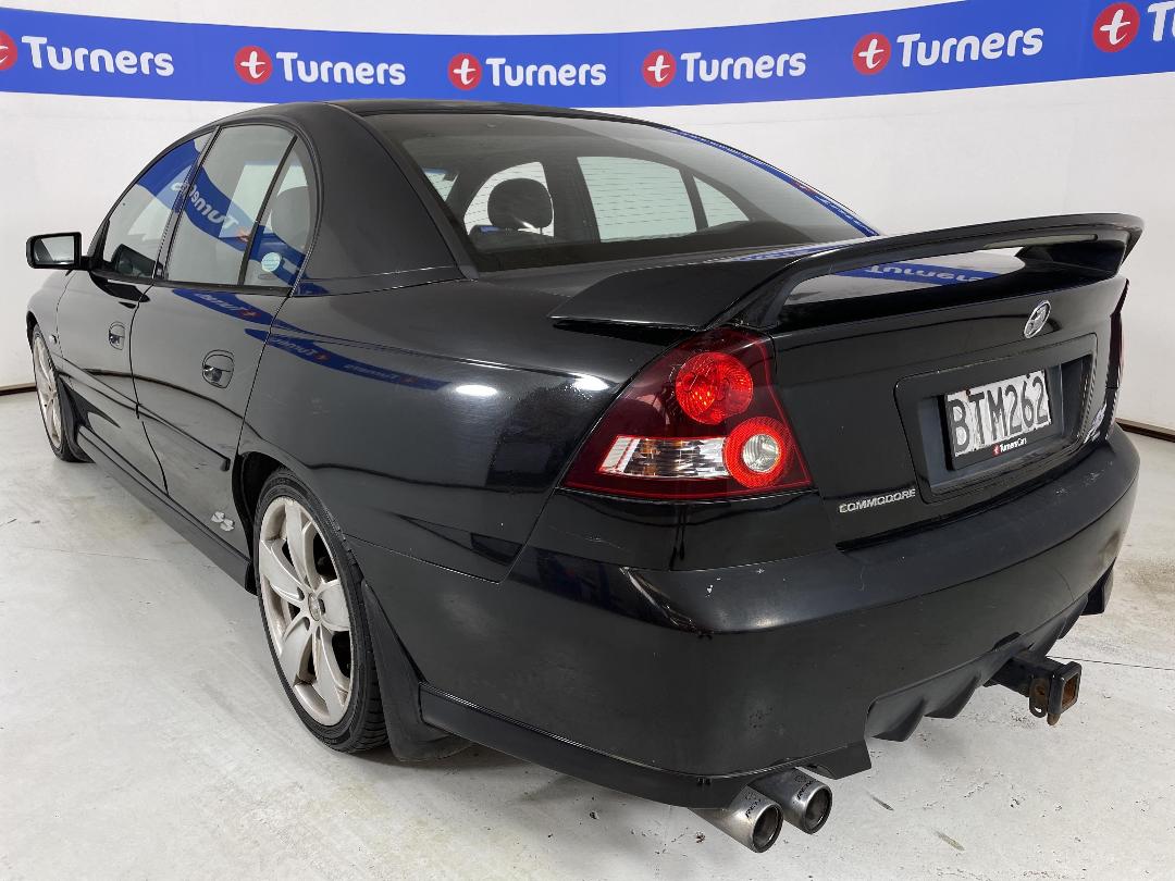 Photo '5' of Holden Commodore Photo '5' of Holden Commodore