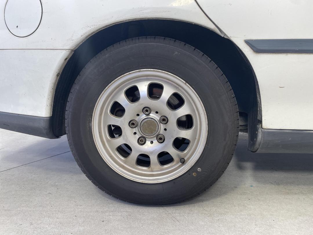 Photo '10' of Holden Commodore Executive V6