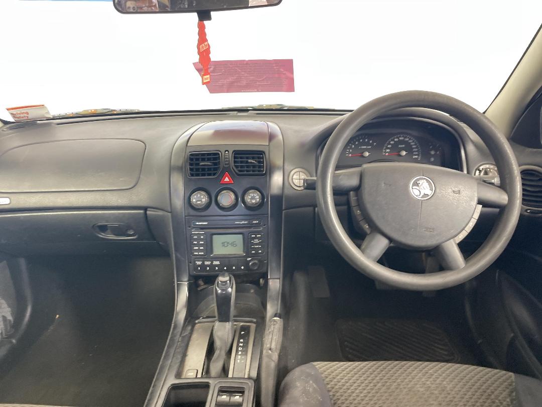 Photo '14' of Holden Commodore Executive V6