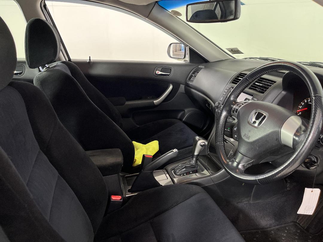 Photo '16' of Honda Accord