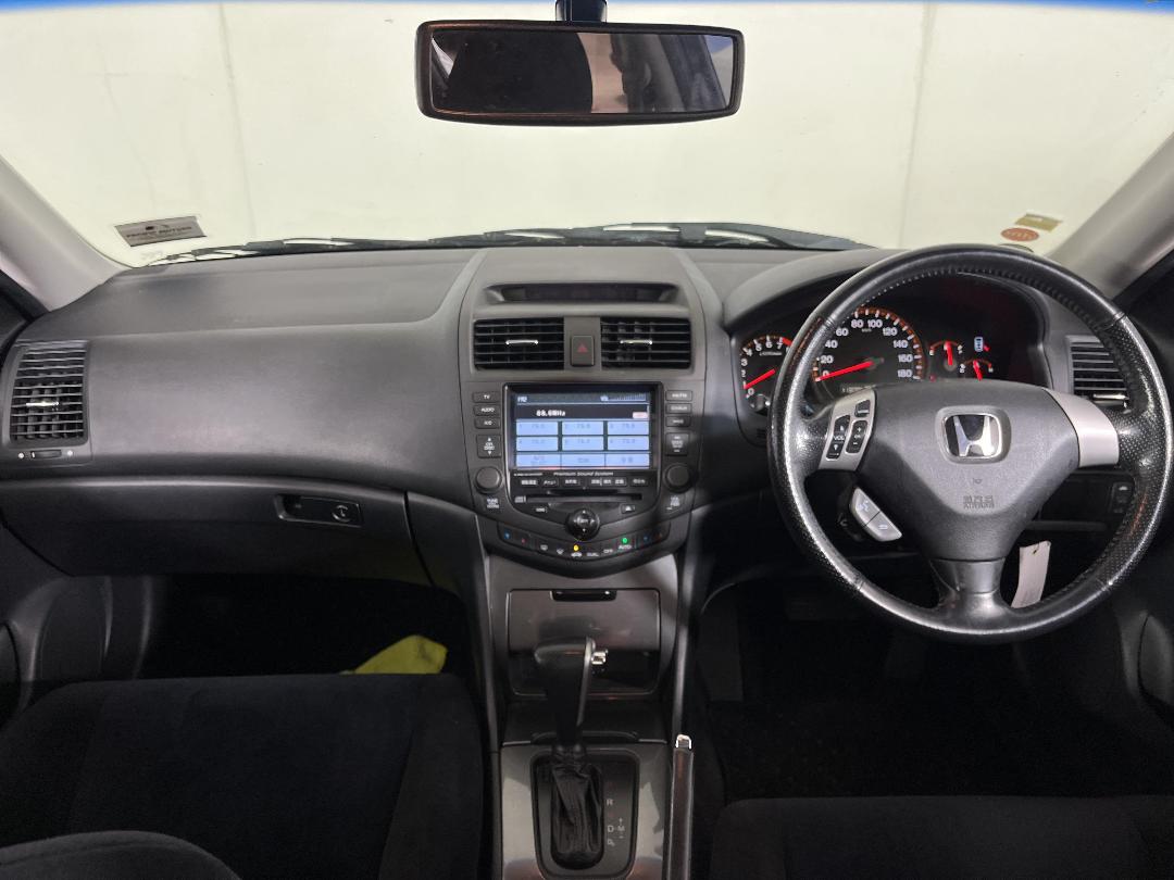 Photo '17' of Honda Accord