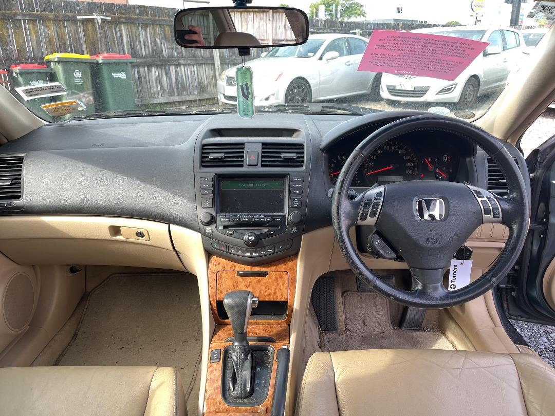 Photo '15' of Honda Accord