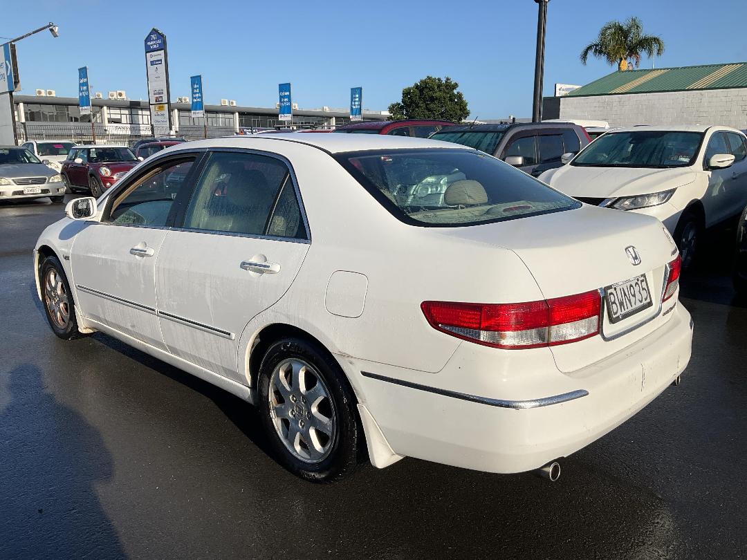 Photo '5' of Honda Accord V6L