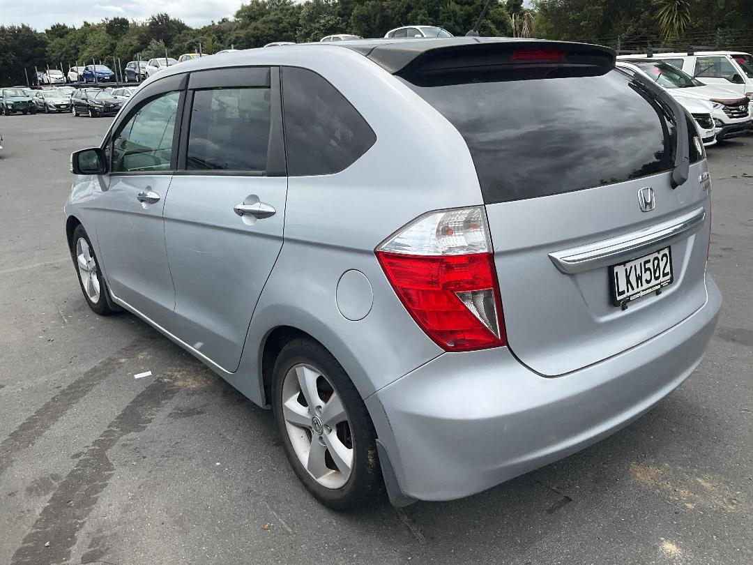 Photo '3' of Honda Edix Photo '3' of Honda Edix