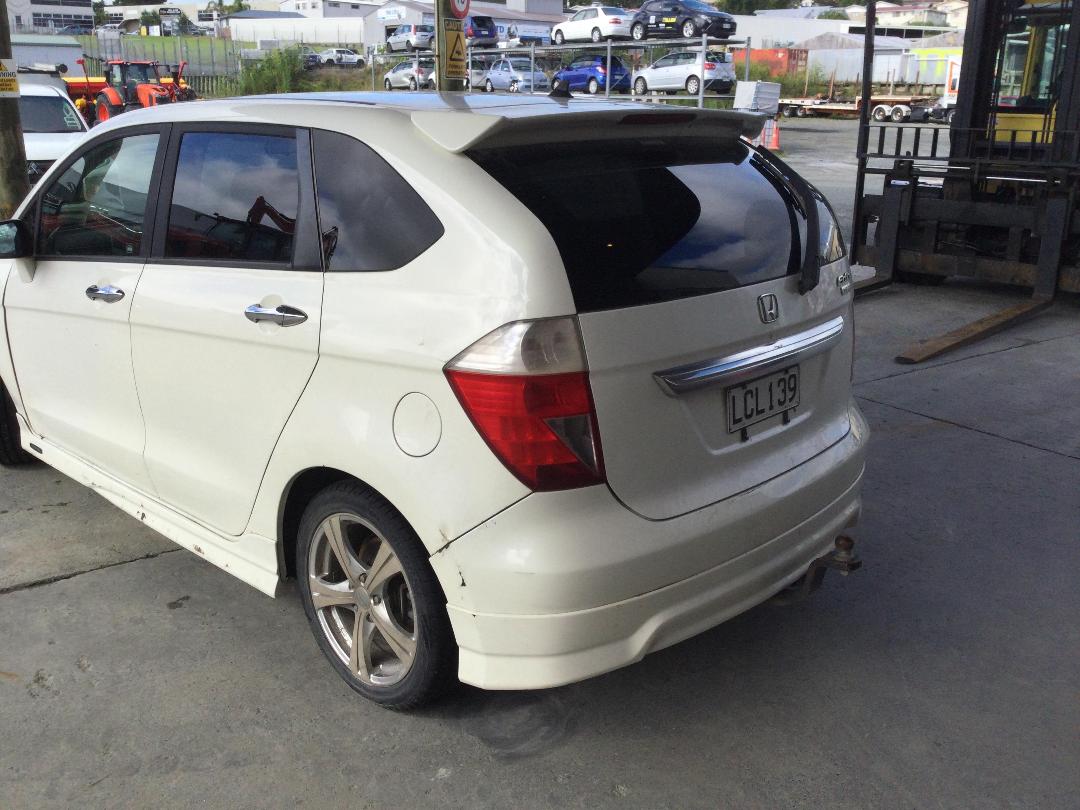 Photo '8' of Honda Edix Photo '8' of Honda Edix