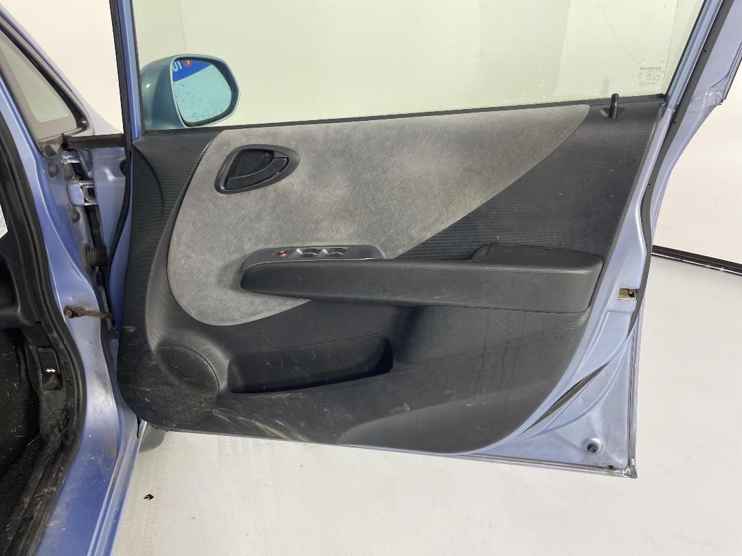 Photo '13' of Honda FIT